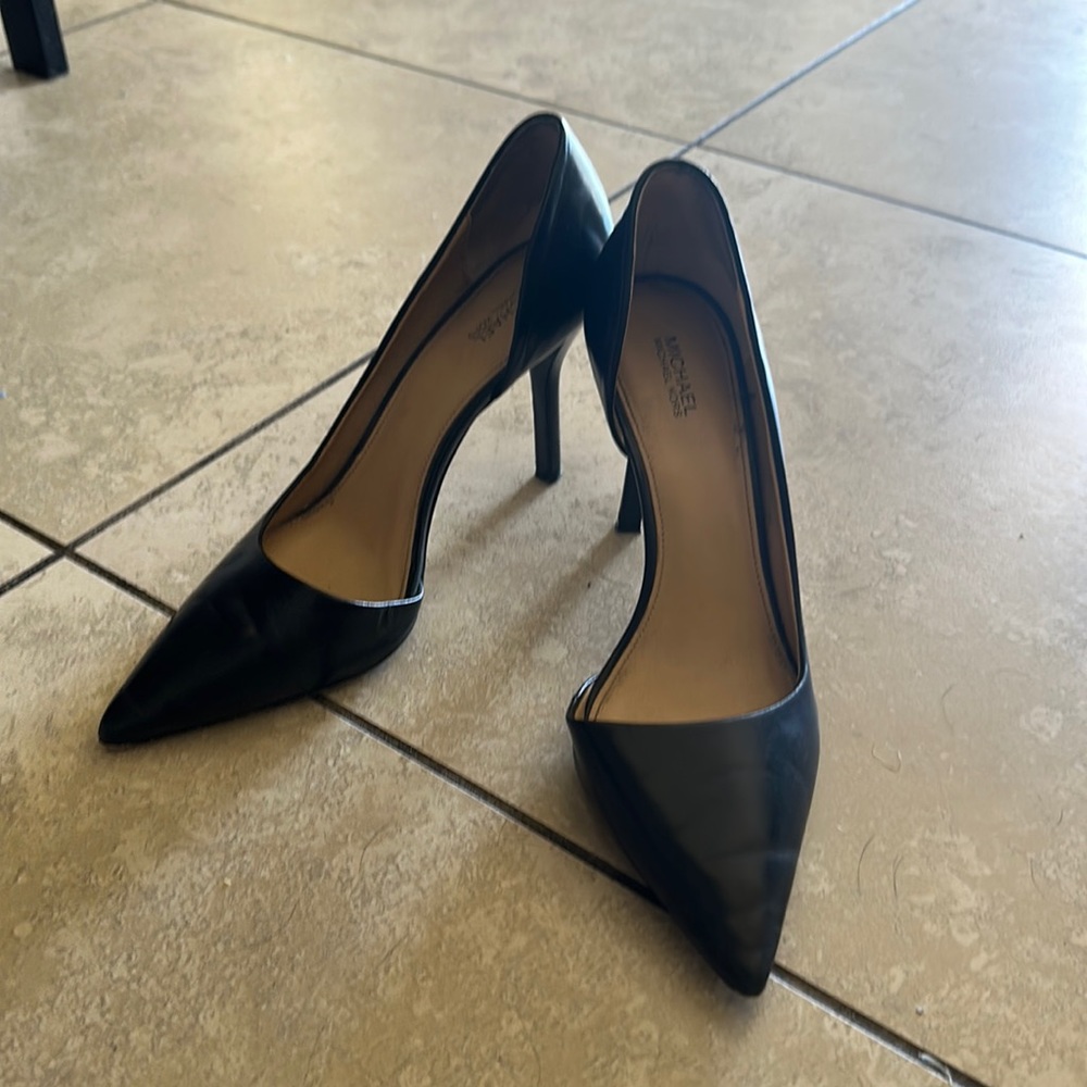 Michael Kors pumps